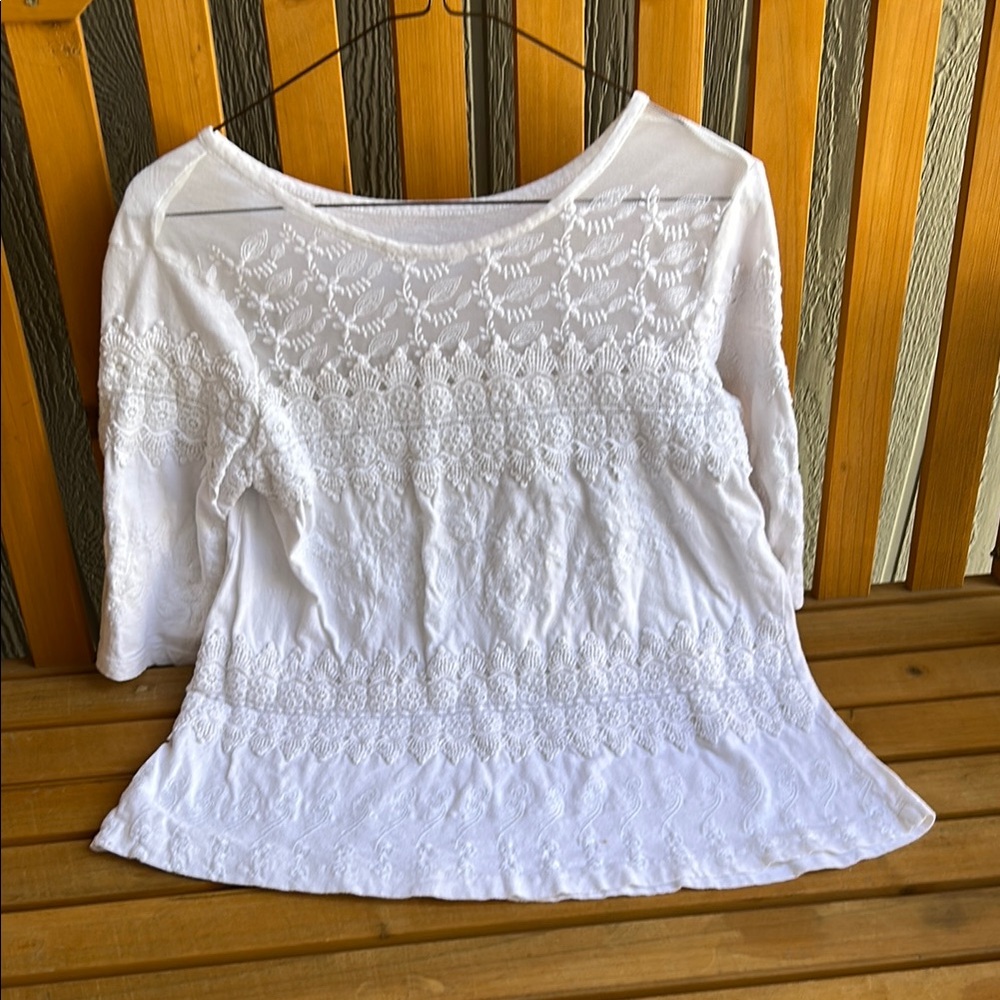 Elegant White Lace Women's Top